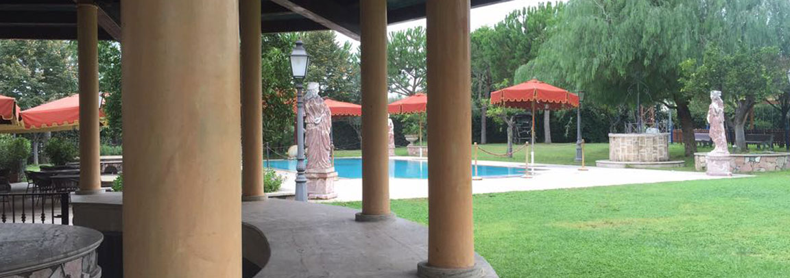 location matrimonio roma con piscina 